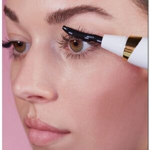 Eyecurl Heated Eyelashes Curler